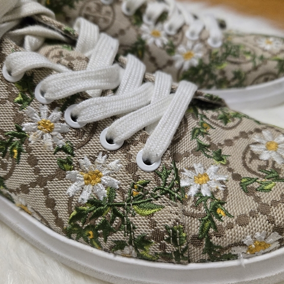 Tory Burch Howell Court Monogram Daisy Floral Sneakers Shoes - Picture 8 of 9
